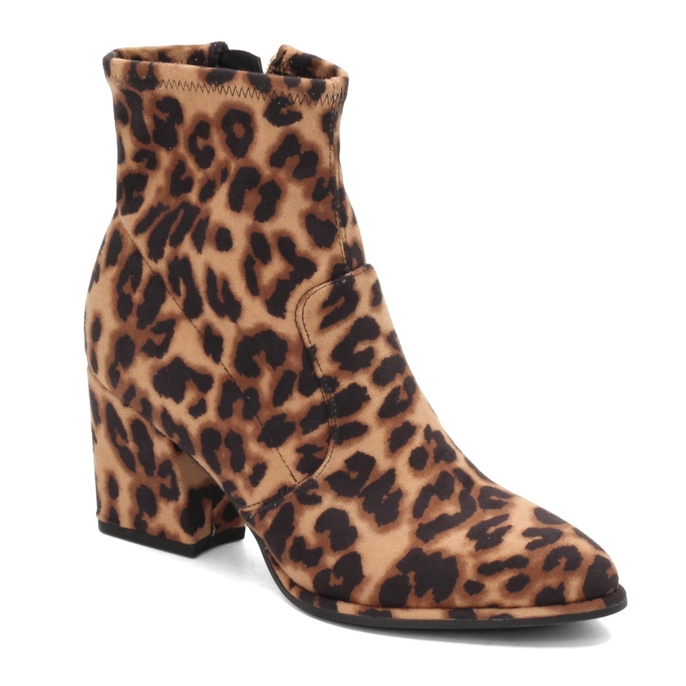 Marc Fisher Leave Boot in Leopard Print Size 10